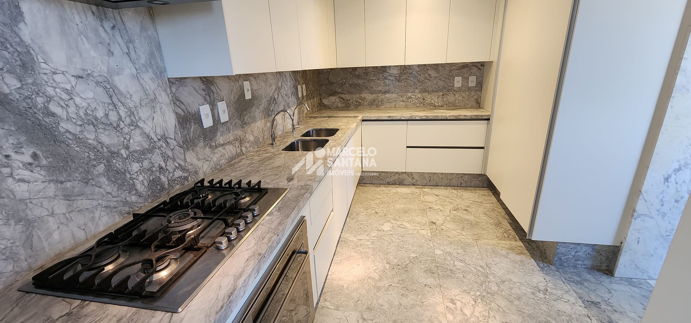 Imagem de Apartamento à Venda na Mansão Pedro Francisco de Moraes Filho, no Bairro Candeias