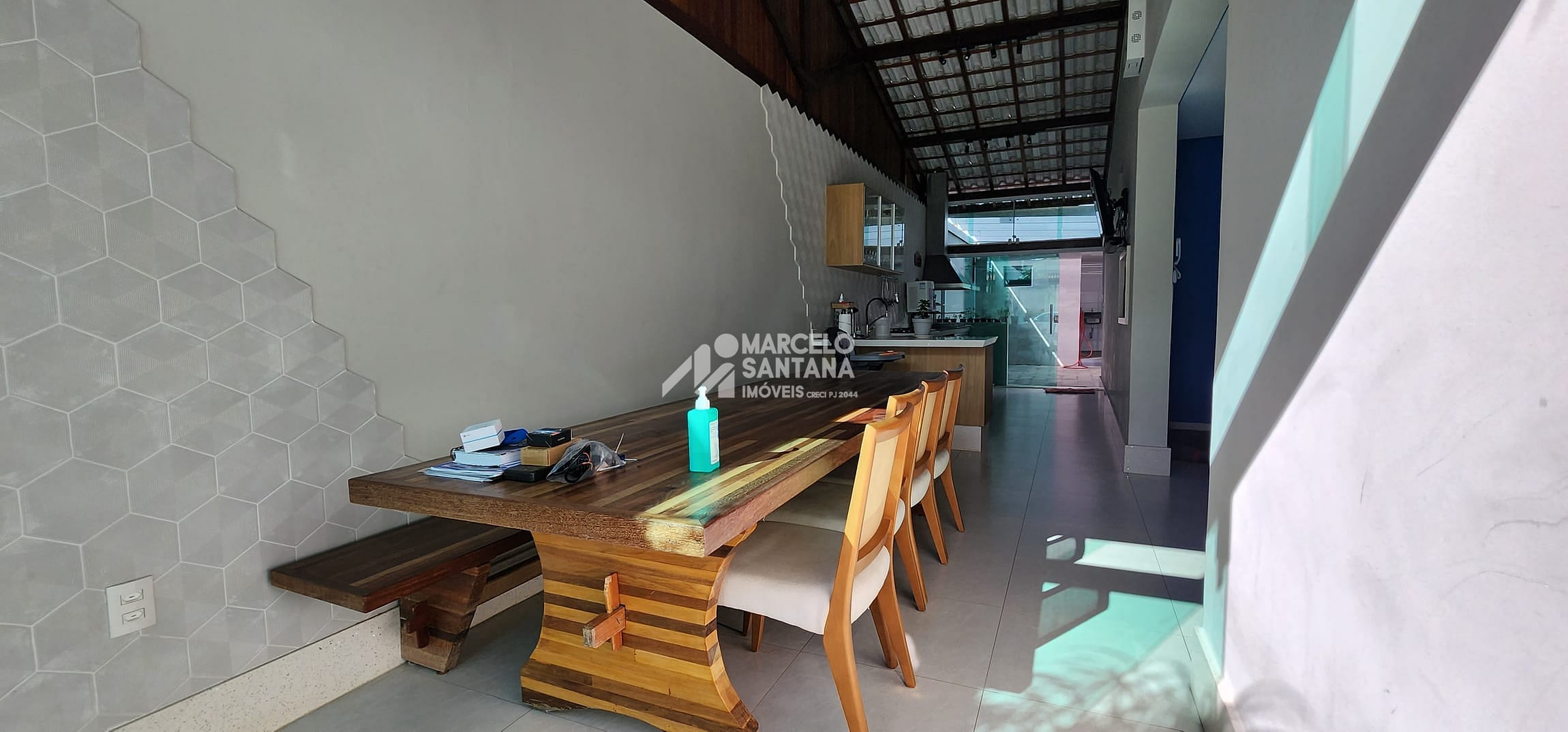 Imagem de Casa à venda na Av. Lomanto Júnior, bairro Ibirapuera, Vitória da Conquista-Ba