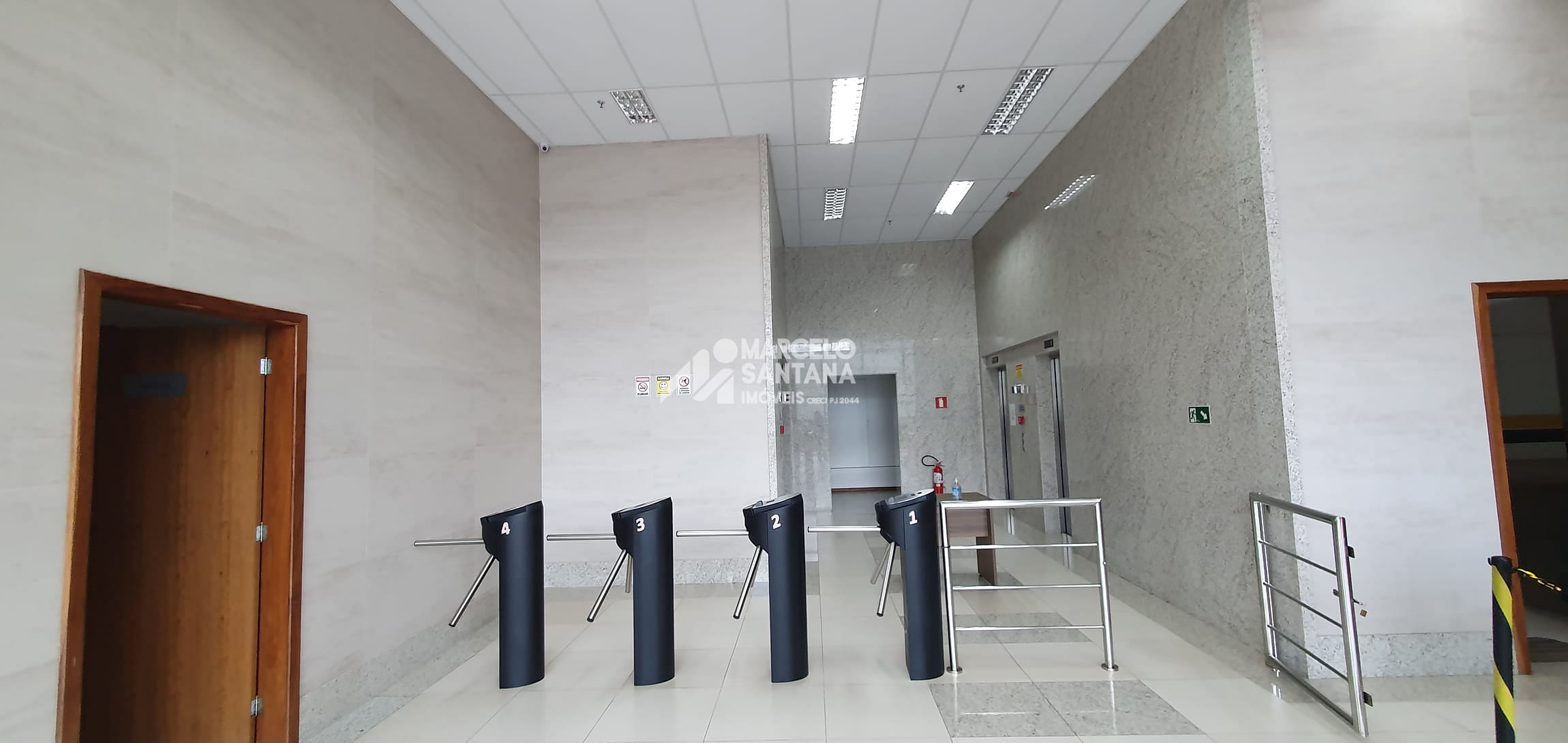 Imagem de Sala à venda no Multiplace no Shopping Conquista Sul, Bairro Felícia