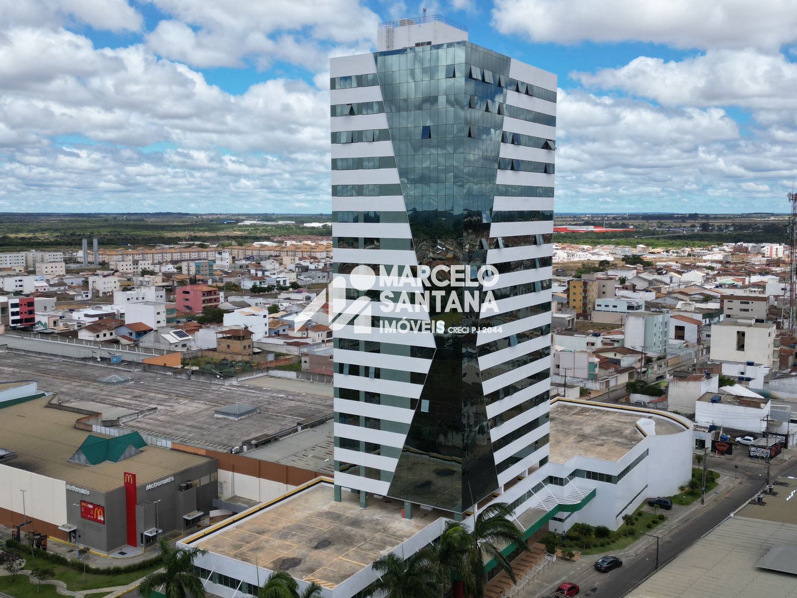 Imagem de Sala à venda no Multiplace no Shopping Conquista Sul, Bairro Felícia